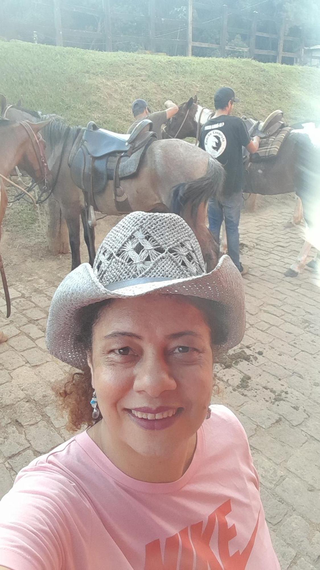Enyilimitadas Jaraguá Buitenkant foto